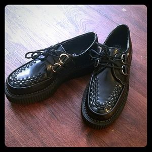 Unworn T.U.K 2inch Classic Black Platform Creepers